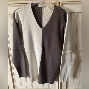 Women’s color-block v-neck ribbed long sleeve sweater petite 8
